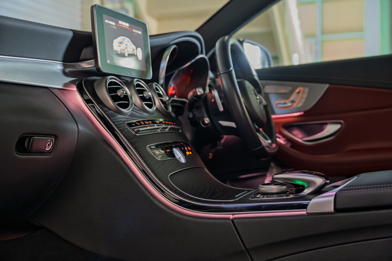 メルセデスベンツ GLC GLC220d 4MATIC ﾛｰﾚｳｽｴﾃﾞｨｼｮﾝ ﾅｲﾄPKG ﾚｰﾀﾞｰSP　特別仕様車 ACC 黒半革 ﾋｰﾀｰ ﾊﾟﾉﾗﾏSR ﾅﾋﾞTV ﾌﾞﾙﾒｽﾀｰS 360ｶﾒﾗ ﾍｯﾄﾞｱｯﾌﾟD AMGｴｱﾛ&19ｲﾝﾁAW　2年保証