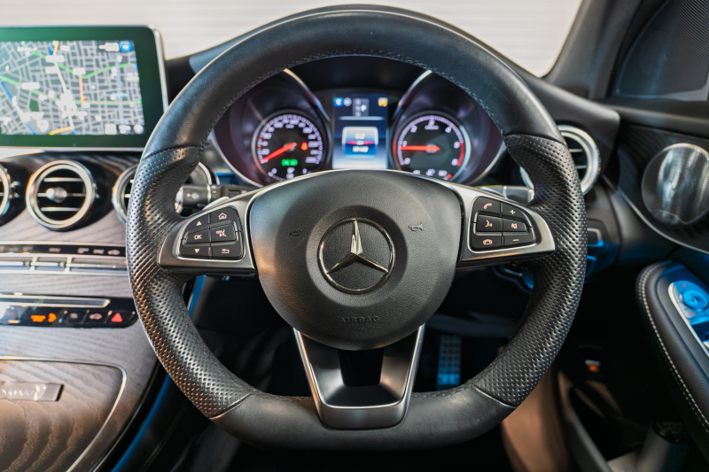 メルセデスベンツ GLC GLC220d 4MATIC ﾛｰﾚｳｽｴﾃﾞｨｼｮﾝ ﾅｲﾄPKG ﾚｰﾀﾞｰSP　特別仕様車 ACC 黒半革 ﾋｰﾀｰ ﾊﾟﾉﾗﾏSR ﾅﾋﾞTV ﾌﾞﾙﾒｽﾀｰS 360ｶﾒﾗ ﾍｯﾄﾞｱｯﾌﾟD AMGｴｱﾛ&19ｲﾝﾁAW　2年保証