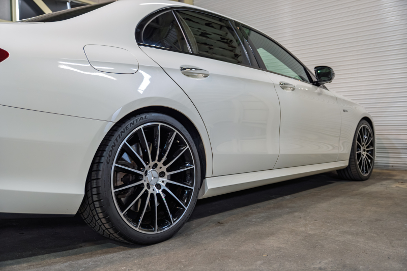 AMG Eクラス E43 4MATIC ﾚｰﾀﾞｰSP　ACC 茶革 ﾋｰﾀｰ ﾊﾟﾉﾗﾏSR 純正ﾅﾋﾞTV ﾌﾞﾙﾒｽﾀｰS 360ｶﾒﾗ Carplay ﾍｯﾄﾞｱｯﾌﾟD LEDﾍｯﾄﾞﾗｲﾄ AMGｴｸﾞｿﾞｰｽﾄ AMGｴｱﾛ&20ｲﾝﾁAW　2年保証