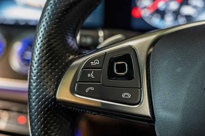 AMG Eクラス E43 4MATIC ﾚｰﾀﾞｰSP　ACC 茶革 ﾋｰﾀｰ ﾊﾟﾉﾗﾏSR 純正ﾅﾋﾞTV ﾌﾞﾙﾒｽﾀｰS 360ｶﾒﾗ Carplay ﾍｯﾄﾞｱｯﾌﾟD LEDﾍｯﾄﾞﾗｲﾄ AMGｴｸﾞｿﾞｰｽﾄ AMGｴｱﾛ&20ｲﾝﾁAW　2年保証