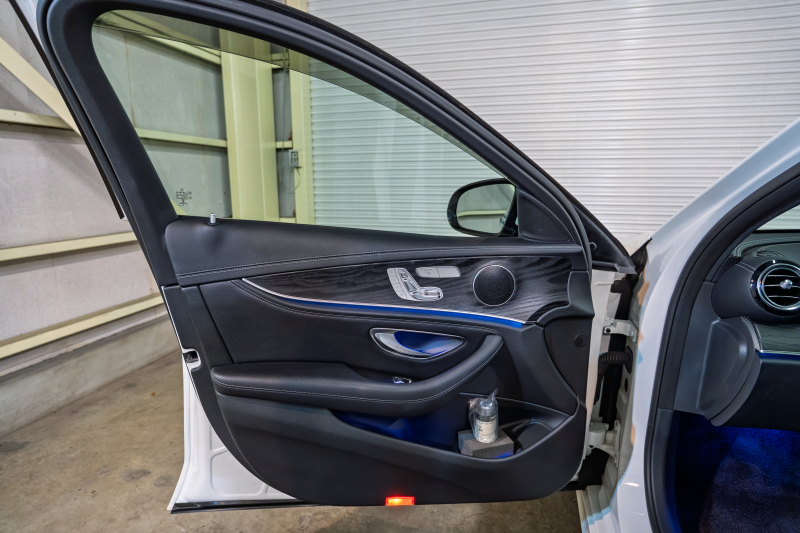 メルセデスベンツ Eクラス E200 AVG AMGﾗｲﾝ ﾚｰﾀﾞｰｾｰﾌﾃｨPKG　中期 ACC 黒革 ﾊﾟﾉﾗﾏSR ﾅﾋﾞTV 360ｶﾒﾗ Blouetoothｵｰﾃﾞｨｵ ﾏﾙﾁﾋﾞｰﾑLED AMGｴｱﾛ&19ｲﾝﾁAW　2年保証