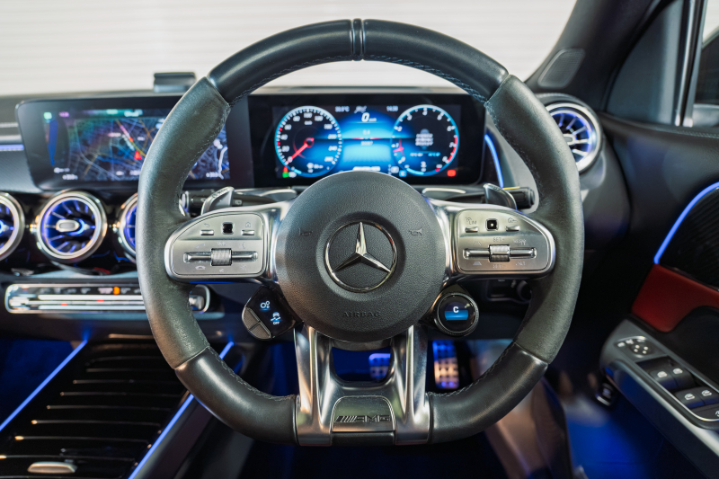 AMG GLB GLB35 4MATIC AMGｱﾄﾞﾊﾞﾝｽﾄﾞPKG ﾚｰﾀﾞｰSP　1ｵｰﾅｰ ACC 赤/黒革 ﾊﾟﾉﾗﾏSR MBUXﾅﾋﾞ 360ｶﾒﾗ HUD ｶｰﾎﾞﾝ調ｲﾝﾃﾘｱﾄﾘﾑ AMGﾄﾞﾗｲﾌﾞｺﾝﾄﾛｰﾙｽｲｯﾁ AMGｴｱﾛ＆19ｲﾝﾁAW　2年保証