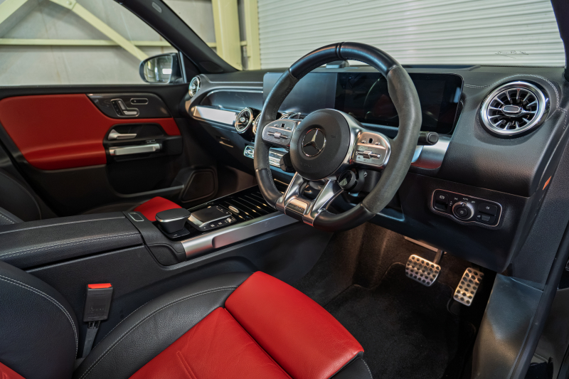 AMG GLB GLB35 4MATIC AMGｱﾄﾞﾊﾞﾝｽﾄﾞPKG ﾚｰﾀﾞｰSP　1ｵｰﾅｰ ACC 赤/黒革 ﾊﾟﾉﾗﾏSR MBUXﾅﾋﾞ 360ｶﾒﾗ HUD ｶｰﾎﾞﾝ調ｲﾝﾃﾘｱﾄﾘﾑ AMGﾄﾞﾗｲﾌﾞｺﾝﾄﾛｰﾙｽｲｯﾁ AMGｴｱﾛ＆19ｲﾝﾁAW　2年保証