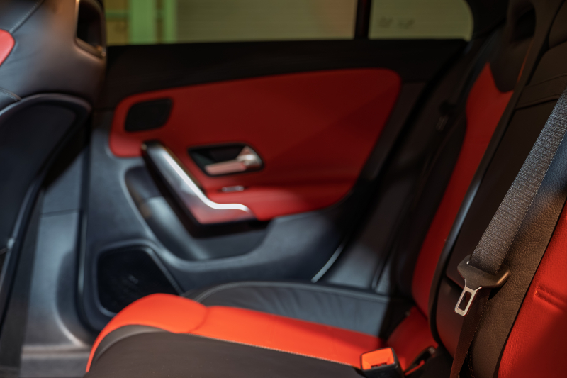 メルセデスベンツ CLAクラス CLA200d AMGﾗｲﾝ AMGﾚｻﾞｰｴｸｽｸﾙｰｼﾌﾞ&ｱﾄﾞﾊﾞﾝｽﾄﾞP ﾅﾋﾞｹﾞｰｼｮﾝP ﾚｰﾀﾞｰSP　ACC 赤/黒革 ﾊﾟﾉﾗﾏSR MBUXﾅﾋﾞ TV 360ｶﾒﾗ ｱﾄﾞﾊﾞﾝｽﾄﾞS ﾏﾙﾁﾋﾞｰﾑLED AMGｴｱﾛ&18ｲﾝﾁAW　2年保証
