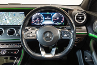 メルセデスベンツ Eクラス E200 ｽﾃｰｼｮﾝﾜｺﾞﾝ AVG AMGﾗｲﾝ ｴｸｽｸﾙｰｼﾌﾞ&ﾚｰﾀﾞｰｾｰﾌﾃｨPKG　中期ﾓﾃﾞﾙ BSG搭載 黒革 ｼｰﾄﾋｰﾀｰ 純正ﾅﾋﾞTV CarPlay ﾍｯﾄﾞｱｯﾌﾟD 360ｶﾒﾗ ﾌﾞﾙﾒｽﾀｰ ｴｱﾊﾞﾗﾝｽP ﾏﾙﾁﾋﾞｰﾑLED AMGｴｱﾛ&19AW　2年保証