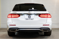 メルセデスベンツ Eクラス E200 ｽﾃｰｼｮﾝﾜｺﾞﾝ AVG AMGﾗｲﾝ ｴｸｽｸﾙｰｼﾌﾞ&ﾚｰﾀﾞｰｾｰﾌﾃｨPKG　中期ﾓﾃﾞﾙ BSG搭載 黒革 ｼｰﾄﾋｰﾀｰ 純正ﾅﾋﾞTV CarPlay ﾍｯﾄﾞｱｯﾌﾟD 360ｶﾒﾗ ﾌﾞﾙﾒｽﾀｰ ｴｱﾊﾞﾗﾝｽP ﾏﾙﾁﾋﾞｰﾑLED AMGｴｱﾛ&19AW　2年保証