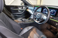 メルセデスベンツ Eクラス E200 ｽﾃｰｼｮﾝﾜｺﾞﾝ AVG AMGﾗｲﾝ ｴｸｽｸﾙｰｼﾌﾞ&ﾚｰﾀﾞｰｾｰﾌﾃｨPKG　中期ﾓﾃﾞﾙ BSG搭載 黒革 ｼｰﾄﾋｰﾀｰ 純正ﾅﾋﾞTV CarPlay ﾍｯﾄﾞｱｯﾌﾟD 360ｶﾒﾗ ﾌﾞﾙﾒｽﾀｰ ｴｱﾊﾞﾗﾝｽP ﾏﾙﾁﾋﾞｰﾑLED AMGｴｱﾛ&19AW　2年保証