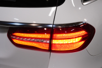 メルセデスベンツ Eクラス E200 ｽﾃｰｼｮﾝﾜｺﾞﾝ AVG AMGﾗｲﾝ ｴｸｽｸﾙｰｼﾌﾞ&ﾚｰﾀﾞｰｾｰﾌﾃｨPKG　中期ﾓﾃﾞﾙ BSG搭載 黒革 ｼｰﾄﾋｰﾀｰ 純正ﾅﾋﾞTV CarPlay ﾍｯﾄﾞｱｯﾌﾟD 360ｶﾒﾗ ﾌﾞﾙﾒｽﾀｰ ｴｱﾊﾞﾗﾝｽP ﾏﾙﾁﾋﾞｰﾑLED AMGｴｱﾛ&19AW　2年保証