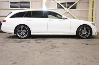 メルセデスベンツ Eクラス E200 ｽﾃｰｼｮﾝﾜｺﾞﾝ AVG AMGﾗｲﾝ ｴｸｽｸﾙｰｼﾌﾞ&ﾚｰﾀﾞｰｾｰﾌﾃｨPKG　中期ﾓﾃﾞﾙ BSG搭載 黒革 ｼｰﾄﾋｰﾀｰ 純正ﾅﾋﾞTV CarPlay ﾍｯﾄﾞｱｯﾌﾟD 360ｶﾒﾗ ﾌﾞﾙﾒｽﾀｰ ｴｱﾊﾞﾗﾝｽP ﾏﾙﾁﾋﾞｰﾑLED AMGｴｱﾛ&19AW　2年保証