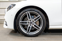 メルセデスベンツ Eクラス E200 ｽﾃｰｼｮﾝﾜｺﾞﾝ AVG AMGﾗｲﾝ ｴｸｽｸﾙｰｼﾌﾞ&ﾚｰﾀﾞｰｾｰﾌﾃｨPKG　中期ﾓﾃﾞﾙ BSG搭載 黒革 ｼｰﾄﾋｰﾀｰ 純正ﾅﾋﾞTV CarPlay ﾍｯﾄﾞｱｯﾌﾟD 360ｶﾒﾗ ﾌﾞﾙﾒｽﾀｰ ｴｱﾊﾞﾗﾝｽP ﾏﾙﾁﾋﾞｰﾑLED AMGｴｱﾛ&19AW　2年保証