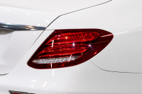 メルセデスベンツ Eクラス E220d AVG ｽﾎﾟｰﾂ ﾚｻﾞｰEXC ﾚｰﾀﾞｰSP　黒革 ｼｰﾄﾋｰﾀｰ ﾊﾟﾉﾗﾏSR 純正ﾅﾋﾞ ﾌﾙｾｸﾞTV 360ｶﾒﾗ CarPlay ﾌﾞﾙﾒｽﾀｰ ｴｱﾊﾞﾗﾝｽP ﾏﾙﾁﾋﾞｰﾑLED ﾏﾙﾁｶﾗｰｱﾝﾋﾞｴﾝﾄﾗｲﾄ AMGｴｱﾛ&19AW　2年保証