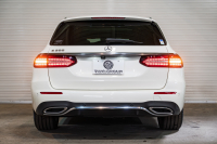 メルセデスベンツ Eクラス E200 ｽﾃｰｼｮﾝﾜｺﾞﾝｽﾎﾟｰﾂ  AMGﾗｲﾝｲﾝﾃﾘｱ&ｴｸｽｸﾙｰｼﾌﾞPKG　後期 BSG搭載 黒ﾅｯﾊﾟ革 ｼｰﾄﾋｰﾀ- ﾊﾟﾉﾗﾏSR MBUXﾅﾋﾞTV HUD CarPlay 360°ｶﾒﾗ ﾌﾞﾙﾒｽﾀｰ ﾏﾙﾁﾋﾞｰﾑLED AMGｴｱﾛ&19ｲﾝﾁAW　2年保証