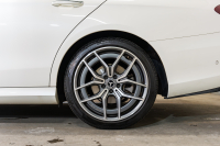 メルセデスベンツ Eクラス E200 ｽﾃｰｼｮﾝﾜｺﾞﾝｽﾎﾟｰﾂ  AMGﾗｲﾝｲﾝﾃﾘｱ&ｴｸｽｸﾙｰｼﾌﾞPKG　後期 BSG搭載 黒ﾅｯﾊﾟ革 ｼｰﾄﾋｰﾀ- ﾊﾟﾉﾗﾏSR MBUXﾅﾋﾞTV HUD CarPlay 360°ｶﾒﾗ ﾌﾞﾙﾒｽﾀｰ ﾏﾙﾁﾋﾞｰﾑLED AMGｴｱﾛ&19ｲﾝﾁAW　2年保証