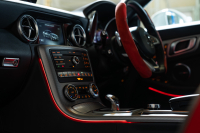 メルセデスベンツ SLCクラス SLC200 ｽﾎﾟｰﾂ ﾚｰﾀﾞｰｾｰﾌﾃｨPKG　黒革 ｼｰﾄﾋｰﾀｰ ｴｱｽｶｰﾌ ﾊﾟﾉﾗﾐｯｸﾊﾞﾘｵﾙｰﾌ 純正ﾅﾋﾞ ﾌﾙｾｸﾞ ｶｰﾌﾟﾚｲ Bｶﾒﾗ harman/kardon AMGｽﾎﾟｰﾂｽﾃｱﾘﾝｸﾞ LEDﾗｲﾄ ｱﾝﾋﾞｴﾝﾄﾗｲﾄ Pｽﾀ AMGｴｱﾛ&18ｲﾝﾁAW　2年保証