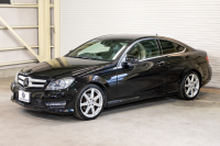 メルセデスベンツ Cクラス C180ｸｰﾍﾟ ﾚｰﾀﾞｰｾｰﾌﾃｨ＆ﾕｰﾃｨﾘﾃｨPKG　黒半革 純正ﾅﾋﾞTV Bｶﾒﾗ ﾊﾟｰｸﾄﾛﾆｯｸ ｷｾﾉﾝ LEDﾄﾞﾗｲﾋﾞﾝｸﾞﾗｲﾄ Pｽﾀ AMGｴｱﾛ＆18AW ﾄﾞﾘﾙﾄﾞﾛｰﾀｰ ﾛｺﾞ入ｷｬﾘﾊﾟｰ　2年保証