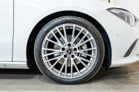 メルセデスベンツ CLAクラス CLA200dｼｭｰﾃｨﾝｸﾞﾌﾞﾚｰｸ ﾚｰﾀﾞｰｾｰﾌﾃｨPKG　Pｽﾀ 黒半革 ﾒﾓﾘｰPｼｰﾄ ﾋｰﾀｰ ﾅﾋﾞTV Bｶﾒﾗ LEDﾍｯﾄﾞﾗｲﾄ ﾜｲﾔﾚｽﾁｬｰｼﾞﾝｸﾞ 自動Rｹﾞｰﾄ/ﾊﾝｽﾞﾌﾘｰA　2年保証