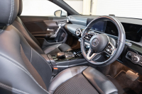 メルセデスベンツ CLAクラス CLA200dｼｭｰﾃｨﾝｸﾞﾌﾞﾚｰｸ ﾚｰﾀﾞｰｾｰﾌﾃｨPKG　Pｽﾀ 黒半革 ﾒﾓﾘｰPｼｰﾄ ﾋｰﾀｰ ﾅﾋﾞTV Bｶﾒﾗ LEDﾍｯﾄﾞﾗｲﾄ ﾜｲﾔﾚｽﾁｬｰｼﾞﾝｸﾞ 自動Rｹﾞｰﾄ/ﾊﾝｽﾞﾌﾘｰA　2年保証