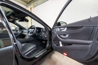 メルセデスベンツ Eクラス E200 ｽﾎﾟｰﾂ AMGｲﾝﾃﾘｱPKG ｴｸｽｸﾙｰｼﾌﾞ&ﾚｰﾀﾞｰSP　後期 BSG搭載 黒革 ﾊﾟﾉﾗﾏSR ﾅﾋﾞTV 360°ｶﾒﾗ ﾌﾞﾙﾒｽﾀｰ ﾍｯﾄﾞｱｯﾌﾟD ﾜｲﾔﾚｽﾁｬｰｼﾞ 自動ﾄﾗﾝｸ LEDﾍｯﾄﾞﾗｲﾄ　2年保証