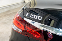 メルセデスベンツ Eクラス E200 ｽﾎﾟｰﾂ AMGｲﾝﾃﾘｱPKG ｴｸｽｸﾙｰｼﾌﾞ&ﾚｰﾀﾞｰSP　後期 BSG搭載 黒革 ﾊﾟﾉﾗﾏSR ﾅﾋﾞTV 360°ｶﾒﾗ ﾌﾞﾙﾒｽﾀｰ ﾍｯﾄﾞｱｯﾌﾟD ﾜｲﾔﾚｽﾁｬｰｼﾞ 自動ﾄﾗﾝｸ LEDﾍｯﾄﾞﾗｲﾄ　2年保証