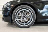 メルセデスベンツ Eクラス E200 ｽﾎﾟｰﾂ AMGｲﾝﾃﾘｱPKG ｴｸｽｸﾙｰｼﾌﾞ&ﾚｰﾀﾞｰSP　後期 BSG搭載 黒革 ﾊﾟﾉﾗﾏSR ﾅﾋﾞTV 360°ｶﾒﾗ ﾌﾞﾙﾒｽﾀｰ ﾍｯﾄﾞｱｯﾌﾟD ﾜｲﾔﾚｽﾁｬｰｼﾞ 自動ﾄﾗﾝｸ LEDﾍｯﾄﾞﾗｲﾄ　2年保証