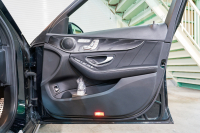 メルセデスベンツ Cクラス C220d ﾜｺﾞﾝ AVG AMGﾗｲﾝ ﾚｰﾀﾞｰSP　後期 黒革 ﾅﾋﾞTV Bｶﾒ AIRｻｽ LEDﾍｯﾄﾞﾗｲﾄ ACC BSM LCW　2年保証