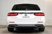 メルセデスベンツ Eクラス E300ﾜｺﾞﾝ AVGｽﾎﾟｰﾂ ｴｸｽｸﾙｰｼﾌﾞPKG ﾚｰﾀﾞｰSP　中期 1ｵｰﾅｰ 黒革 ﾊﾟﾉﾗﾏSR ﾅﾋﾞTV Meｺﾈ carplay ﾌﾞﾙﾒｽﾀｰ ﾍｯﾄﾞｱｯﾌﾟD ｴｱﾊﾞﾗﾝｽP 自動ﾄﾗﾝｸ ﾌｯﾄｵｰﾌﾟﾅｰ Newﾃﾞｻﾞｲﾝｽﾃｱ　2年保証