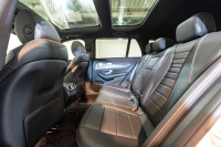 メルセデスベンツ Eクラス E300ﾜｺﾞﾝ AVGｽﾎﾟｰﾂ ｴｸｽｸﾙｰｼﾌﾞPKG ﾚｰﾀﾞｰSP　中期 1ｵｰﾅｰ 黒革 ﾊﾟﾉﾗﾏSR ﾅﾋﾞTV Meｺﾈ carplay ﾌﾞﾙﾒｽﾀｰ ﾍｯﾄﾞｱｯﾌﾟD ｴｱﾊﾞﾗﾝｽP 自動ﾄﾗﾝｸ ﾌｯﾄｵｰﾌﾟﾅｰ Newﾃﾞｻﾞｲﾝｽﾃｱ　2年保証