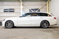 メルセデスベンツ Eクラス E300ﾜｺﾞﾝ AVGｽﾎﾟｰﾂ ｴｸｽｸﾙｰｼﾌﾞPKG ﾚｰﾀﾞｰSP　中期 1ｵｰﾅｰ 黒革 ﾊﾟﾉﾗﾏSR ﾅﾋﾞTV Meｺﾈ carplay ﾌﾞﾙﾒｽﾀｰ ﾍｯﾄﾞｱｯﾌﾟD ｴｱﾊﾞﾗﾝｽP 自動ﾄﾗﾝｸ ﾌｯﾄｵｰﾌﾟﾅｰ Newﾃﾞｻﾞｲﾝｽﾃｱ　2年保証