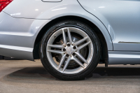 メルセデスベンツ Cクラス C200 BE-EF AVG ﾕｰﾃｨﾘﾃｨ&ﾚｰﾀﾞｰｾｰﾌﾃｨｰPKG　黒革 純正ﾅﾋﾞTV Bｶﾒﾗ ﾊﾟｰｸﾄﾛﾆｯｸ ｷｾﾉﾝ LEDﾄﾞﾗｲﾋﾞﾝｸﾞﾗｲﾄ Pｽﾀ AMGｴｱﾛ＆17AW ﾄﾞﾘﾙﾄﾞﾛｰﾀｰ ﾛｺﾞ入ｷｬﾘﾊﾟｰ　2年保証