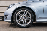 メルセデスベンツ Cクラス C200 BE-EF AVG ﾕｰﾃｨﾘﾃｨ&ﾚｰﾀﾞｰｾｰﾌﾃｨｰPKG　黒革 純正ﾅﾋﾞTV Bｶﾒﾗ ﾊﾟｰｸﾄﾛﾆｯｸ ｷｾﾉﾝ LEDﾄﾞﾗｲﾋﾞﾝｸﾞﾗｲﾄ Pｽﾀ AMGｴｱﾛ＆17AW ﾄﾞﾘﾙﾄﾞﾛｰﾀｰ ﾛｺﾞ入ｷｬﾘﾊﾟｰ　2年保証