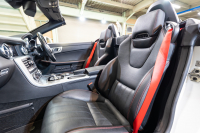 メルセデスベンツ SLKクラス SLK200 ｴｸｽｸﾙｰｼﾌﾞ ﾚｰﾀﾞｰSP　黒革 9速AT ｼｰﾄﾋｰﾀｰ ﾏｼﾞｯｸｽｶｲR ｴｱｽｶｰﾌ 純正ﾅﾋﾞ ﾌﾙｾｸﾞTV MBﾛｺﾞﾌﾞﾚｰｷ ｷｰﾚｽ ｷｾﾉﾝ AMGｴｱﾛ&18ｲﾝﾁAW 　2年保証