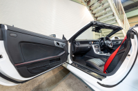 メルセデスベンツ SLKクラス SLK200 ｴｸｽｸﾙｰｼﾌﾞ ﾚｰﾀﾞｰSP　黒革 9速AT ｼｰﾄﾋｰﾀｰ ﾏｼﾞｯｸｽｶｲR ｴｱｽｶｰﾌ 純正ﾅﾋﾞ ﾌﾙｾｸﾞTV MBﾛｺﾞﾌﾞﾚｰｷ ｷｰﾚｽ ｷｾﾉﾝ AMGｴｱﾛ&18ｲﾝﾁAW 　2年保証