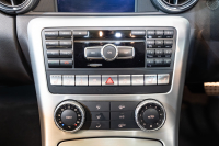 メルセデスベンツ SLKクラス SLK200 ｴｸｽｸﾙｰｼﾌﾞ ﾚｰﾀﾞｰSP　黒革 9速AT ｼｰﾄﾋｰﾀｰ ﾏｼﾞｯｸｽｶｲR ｴｱｽｶｰﾌ 純正ﾅﾋﾞ ﾌﾙｾｸﾞTV MBﾛｺﾞﾌﾞﾚｰｷ ｷｰﾚｽ ｷｾﾉﾝ AMGｴｱﾛ&18ｲﾝﾁAW 　2年保証