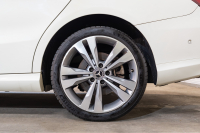 メルセデスベンツ CLAクラス CLA220 4MATIC  ｼｭｰﾃｨﾝｸﾞﾌﾞﾚｰｸ ﾚｰﾀﾞｰｾｰﾌﾃｨPKG　後期 Pｽﾀ 黒革 ｼｰﾄﾋｰﾀｰ 純正ﾅﾋﾞ ﾌﾙｾｸﾞTV CarPlay Bｶﾒﾗ PTS LEDﾍｯﾄﾞﾗｲﾄ ｱﾝﾋﾞｴﾝﾄ 18ｲﾝﾁAW　2年保証付