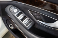 メルセデスベンツ Sクラス S560ﾛﾝｸﾞ ｼｮｰﾌｧｰPKG　後期 黒革 ﾊﾟﾉﾗﾏSR ﾅﾋﾞTV ｼｮｰﾌｧｰﾎﾟｼﾞｼｮﾝ ﾘｱｴﾝﾀｰ ｲｰｼﾞｰｸﾛｰｼﾞｬｰ 自動ﾄﾗﾝｸ ﾌｯﾄｵｰﾌﾟﾅｰ ｴｱﾊﾞﾗﾝｽP ﾏﾙﾁﾋﾞｰﾑLED　2年保証