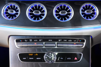 メルセデスベンツ Eクラス E300ｸｰﾍﾟ ｽﾎﾟｰﾂ ｴｸｽｸﾙｰｼﾌﾞ&ﾚｰﾀﾞｰｾｰﾌﾃｨP　ﾍﾞｰｼﾞｭ革 ﾋｰﾀｰ&ｸｰﾗｰ ﾘﾗｸｾﾞｰｼｮﾝ機能 ﾊﾟﾉﾗﾏSR ﾌﾙｾｸﾞTV CarPlay Burmester HUD 360ｶﾒﾗ ｴｱﾊﾞﾗﾝｽP AMGｴｱﾛ&19ｲﾝﾁAW　2年保証付