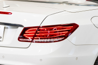 メルセデスベンツ Eクラス E250ｶﾌﾞﾘｵﾚ AMGｽﾎﾟｰﾂ&ｺﾝﾌｫｰﾄ&ﾚｰﾀﾞｰｾｰﾌﾃｨPKG　後期 1ｵｰﾅｰ 赤幌 赤革 ｼｰﾄﾋｰﾀｰ ﾏﾙﾁｺﾝﾄﾛｰﾙｼｰﾄﾊﾞｯｸ 純正ﾅﾋﾞ ﾌﾙｾｸﾞTV 360ｶﾒﾗ LEDﾍｯﾄﾞ AMGｴｱﾛ&18AW 7AT　2年保証