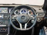 メルセデスベンツ Eクラス E300 AVG AMGｽﾎﾟｰﾂ&ﾚｰﾀﾞｰｾｰﾌﾃｲPKG　 後期ﾓﾃﾞﾙ 黒革 ﾊﾟﾉﾗﾏｻﾝﾙｰﾌ ｼｰﾄﾋｰﾀｰ 純正ﾅﾋﾞ ﾌﾙｾｸﾞTV ﾊﾞｯｸｶﾒﾗ LEDﾍｯﾄﾞﾗｲﾄ AMGｴｱﾛ&18ｲﾝﾁAW　2年保証