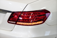 メルセデスベンツ Eクラス E250 AVG 1stｱﾆﾊﾞｰｻﾘｰｴﾃﾞｨｼｮﾝ　後期 限定車 黒革 ﾅﾋﾞTV 360ｶﾒ LEDﾍｯﾄﾞﾗｲﾄ AMGｴｱﾛ&18AW ACC BSM LCW　2年保証