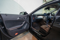 メルセデスベンツ CLAクラス CLA180 ｼｭｰﾃｨﾝｸﾞﾌﾞﾚｰｸ AMGｽﾀｲﾙ AMGﾌﾟﾚﾐｱﾑ&ﾚｰﾀﾞｰｾｰﾌﾃｨPKG　後期 Pｽﾀ 黒半革 ｻﾝﾙｰﾌ ｼｰﾄﾋｰﾀｰ 純正ﾅﾋﾞ ﾌﾙｾｸﾞTV harman/kardon CarPlay Bｶﾒﾗ PTS LEDﾍｯﾄﾞﾗｲﾄ ｱﾝﾋﾞｴﾝﾄ AMGｴｱﾛ&18ｲﾝﾁAW　2年保証付