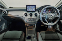 メルセデスベンツ CLAクラス CLA180 ｼｭｰﾃｨﾝｸﾞﾌﾞﾚｰｸ AMGｽﾀｲﾙ AMGﾌﾟﾚﾐｱﾑ&ﾚｰﾀﾞｰｾｰﾌﾃｨPKG　後期 Pｽﾀ 黒半革 ｻﾝﾙｰﾌ ｼｰﾄﾋｰﾀｰ 純正ﾅﾋﾞ ﾌﾙｾｸﾞTV harman/kardon CarPlay Bｶﾒﾗ PTS LEDﾍｯﾄﾞﾗｲﾄ ｱﾝﾋﾞｴﾝﾄ AMGｴｱﾛ&18ｲﾝﾁAW　2年保証付