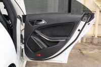 メルセデスベンツ CLAクラス CLA250 4MATIC ﾚｰﾀﾞｰｾｰﾌﾃｨPKG　中期 Pｽﾀ ECO 黒半革 ﾊﾟﾉﾗﾏSR 純正ﾅﾋﾞ ﾌﾙｾｸﾞ Bｶﾒﾗ PTS HID ACC BSM LCW AMGｴｱﾛ&18AW 7G-DCT　2年保証