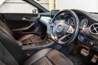 メルセデスベンツ CLAクラス CLA250 4MATIC ﾚｰﾀﾞｰｾｰﾌﾃｨPKG　中期 Pｽﾀ ECO 黒半革 ﾊﾟﾉﾗﾏSR 純正ﾅﾋﾞ ﾌﾙｾｸﾞ Bｶﾒﾗ PTS HID ACC BSM LCW AMGｴｱﾛ&18AW 7G-DCT　2年保証