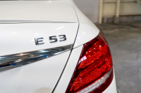 AMG Eクラス E53 4MATIC∔ ｴｸｽｸﾙｰｼﾌﾞ ﾚｰﾀﾞｰｾｰﾌﾃｨPKG　Pｽﾀ 黒革 ﾊﾟﾉﾗﾏSR 純正ﾅﾋﾞ ﾌﾙｾｸﾞ ﾏｯｻｰｼﾞ ﾀﾞｲﾅﾐｯｸｼｰﾄ ﾋｰﾀｰ&ｸｰﾗｰ 360ｶﾒﾗ ﾍｯﾄﾞｱｯﾌﾟD ﾌﾞﾙﾒｽﾀｰ 自動ﾄﾗﾝｸ ﾌｯﾄｵｰﾌﾟﾅｰ LEDﾗｲﾄ ACC BSM LCW　2年保証