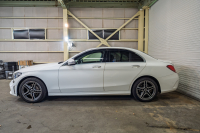 メルセデスベンツ Cクラス C220d ﾛｰﾚｳｽｴﾃﾞｼｮﾝ ﾚｻﾞｰｴｸｽｸﾙｰｼﾌﾞ&ﾚｰﾀﾞｰSP　後期 赤革 MBUXﾅﾋﾞTV ﾌﾞﾙﾒｽﾀｰS 360ｶﾒﾗ HUD ACC ｴｱｻｽﾍﾟﾝｼｮﾝ ﾏﾙﾁﾋﾞｰﾑLED AMGｽﾀｲﾘﾝｸﾞPKG AMG18ｲﾝﾁAW　2年保証