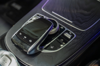 メルセデスベンツ Eクラス E200 ｶﾌﾞﾘｵﾚ ﾚｻﾞｰPKG ﾚｰﾀﾞｰSP 　中期ﾓﾃﾞﾙ ACC 黒革 ｴｱｽｶｰﾌ 赤幌 純正ﾅﾋﾞTV ﾌﾞﾙﾒｽﾀｰS 360ｶﾒﾗ ﾍｯﾄﾞｱｯﾌﾟD Carplay AMGｽﾎﾟｰﾂｽﾃｱﾘﾝｸﾞ AMGｴｱﾛ&19ｲﾝﾁAW　2年保証