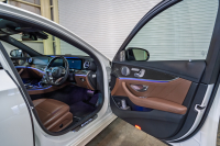 AMG Eクラス E43 4MATIC ﾚｰﾀﾞｰSP　ACC 茶革 ﾋｰﾀｰ ﾊﾟﾉﾗﾏSR 純正ﾅﾋﾞTV ﾌﾞﾙﾒｽﾀｰS 360ｶﾒﾗ Carplay ﾍｯﾄﾞｱｯﾌﾟD LEDﾍｯﾄﾞﾗｲﾄ AMGｴｸﾞｿﾞｰｽﾄ AMGｴｱﾛ&20ｲﾝﾁAW　2年保証
