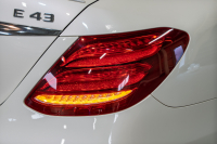 AMG Eクラス E43 4MATIC ﾚｰﾀﾞｰSP　ACC 茶革 ﾋｰﾀｰ ﾊﾟﾉﾗﾏSR 純正ﾅﾋﾞTV ﾌﾞﾙﾒｽﾀｰS 360ｶﾒﾗ Carplay ﾍｯﾄﾞｱｯﾌﾟD LEDﾍｯﾄﾞﾗｲﾄ AMGｴｸﾞｿﾞｰｽﾄ AMGｴｱﾛ&20ｲﾝﾁAW　2年保証