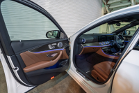 AMG Eクラス E43 4MATIC ﾚｰﾀﾞｰSP　ACC 茶革 ﾋｰﾀｰ ﾊﾟﾉﾗﾏSR 純正ﾅﾋﾞTV ﾌﾞﾙﾒｽﾀｰS 360ｶﾒﾗ Carplay ﾍｯﾄﾞｱｯﾌﾟD LEDﾍｯﾄﾞﾗｲﾄ AMGｴｸﾞｿﾞｰｽﾄ AMGｴｱﾛ&20ｲﾝﾁAW　2年保証