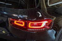 AMG GLB GLB35 4MATIC AMGｱﾄﾞﾊﾞﾝｽﾄﾞPKG ﾚｰﾀﾞｰSP　1ｵｰﾅｰ ACC 赤/黒革 ﾊﾟﾉﾗﾏSR MBUXﾅﾋﾞ 360ｶﾒﾗ HUD ｶｰﾎﾞﾝ調ｲﾝﾃﾘｱﾄﾘﾑ AMGﾄﾞﾗｲﾌﾞｺﾝﾄﾛｰﾙｽｲｯﾁ AMGｴｱﾛ＆19ｲﾝﾁAW　2年保証